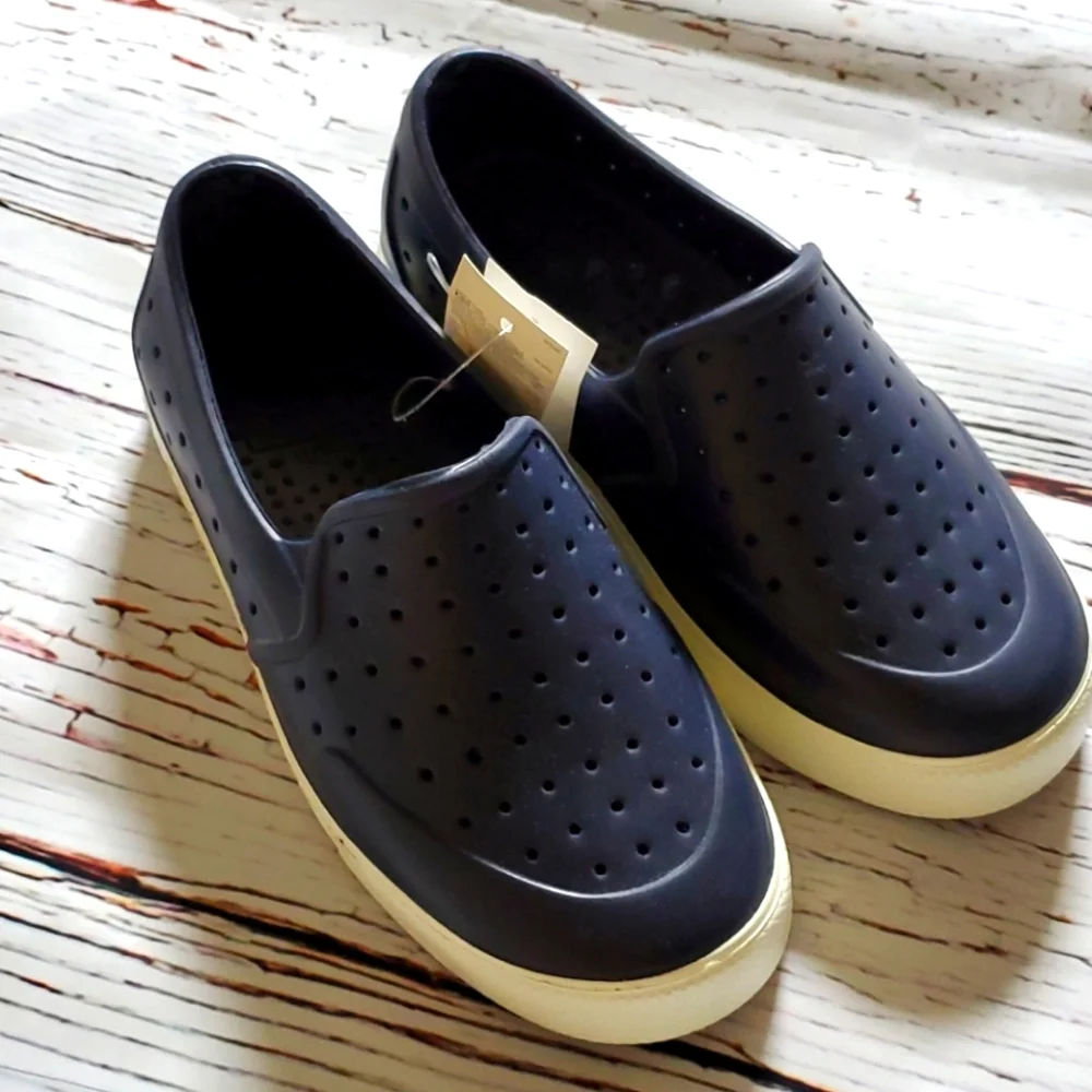 🆕️ GAP BOYS SLIP ON NAVY SHOES